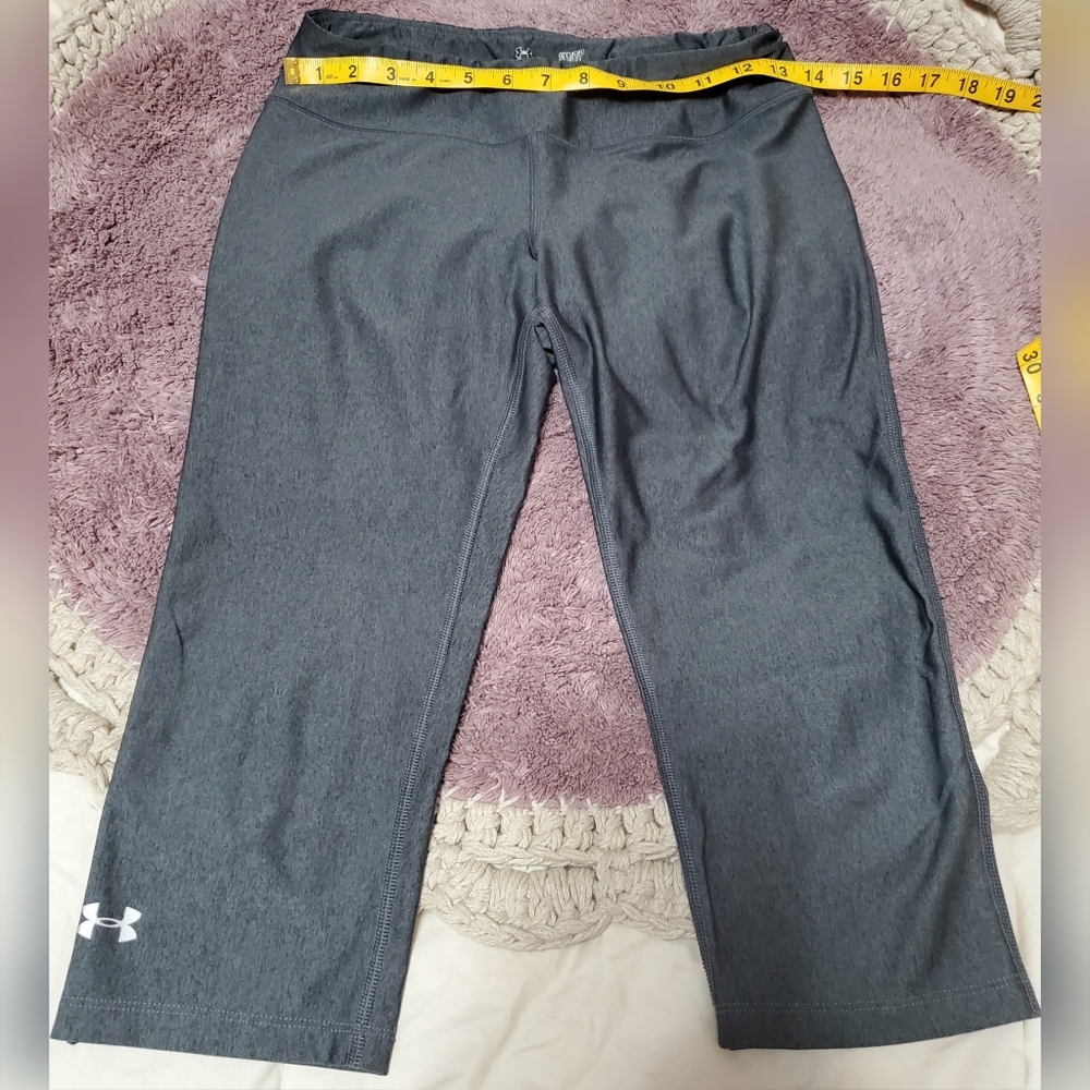 Under Armour Fitted Heat Gear Crop Leggings Small